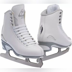 Jackson 450 figure skates